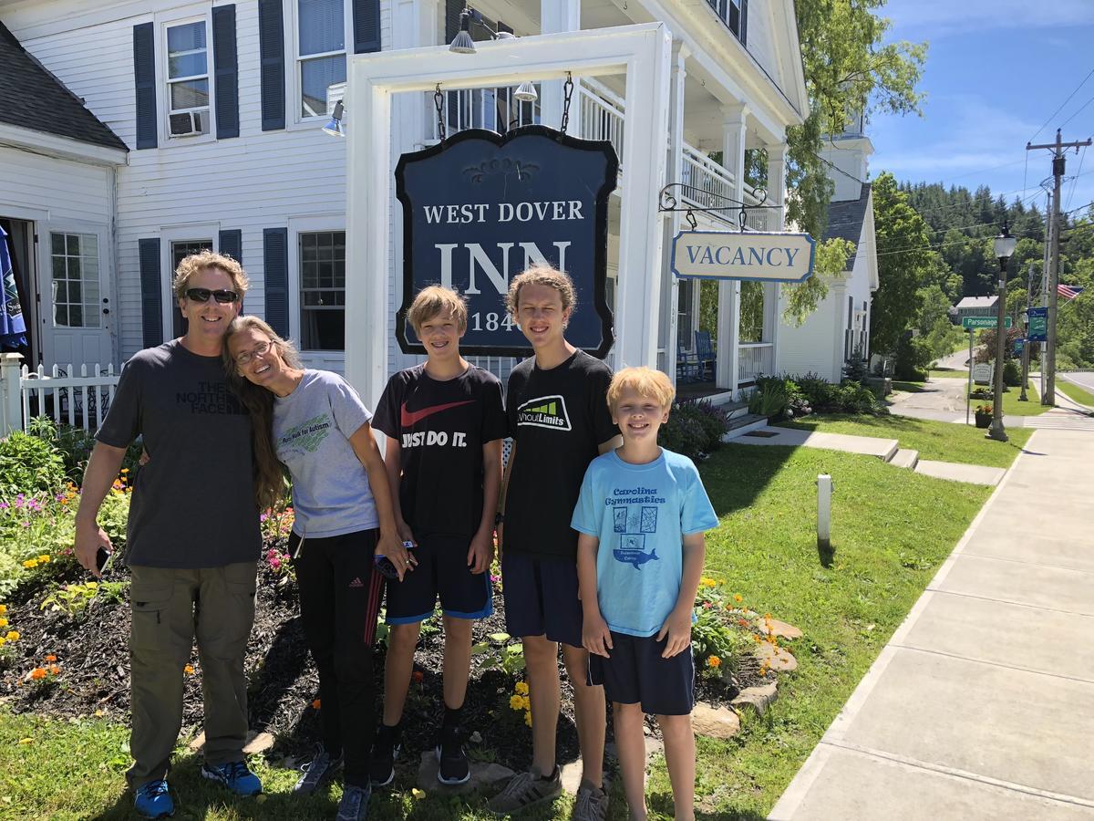 West Dover Inn Екстер'єр фото